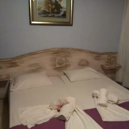 Amversa's * Skála Marión