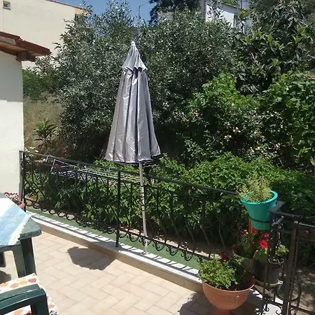 דירה Amversa's *